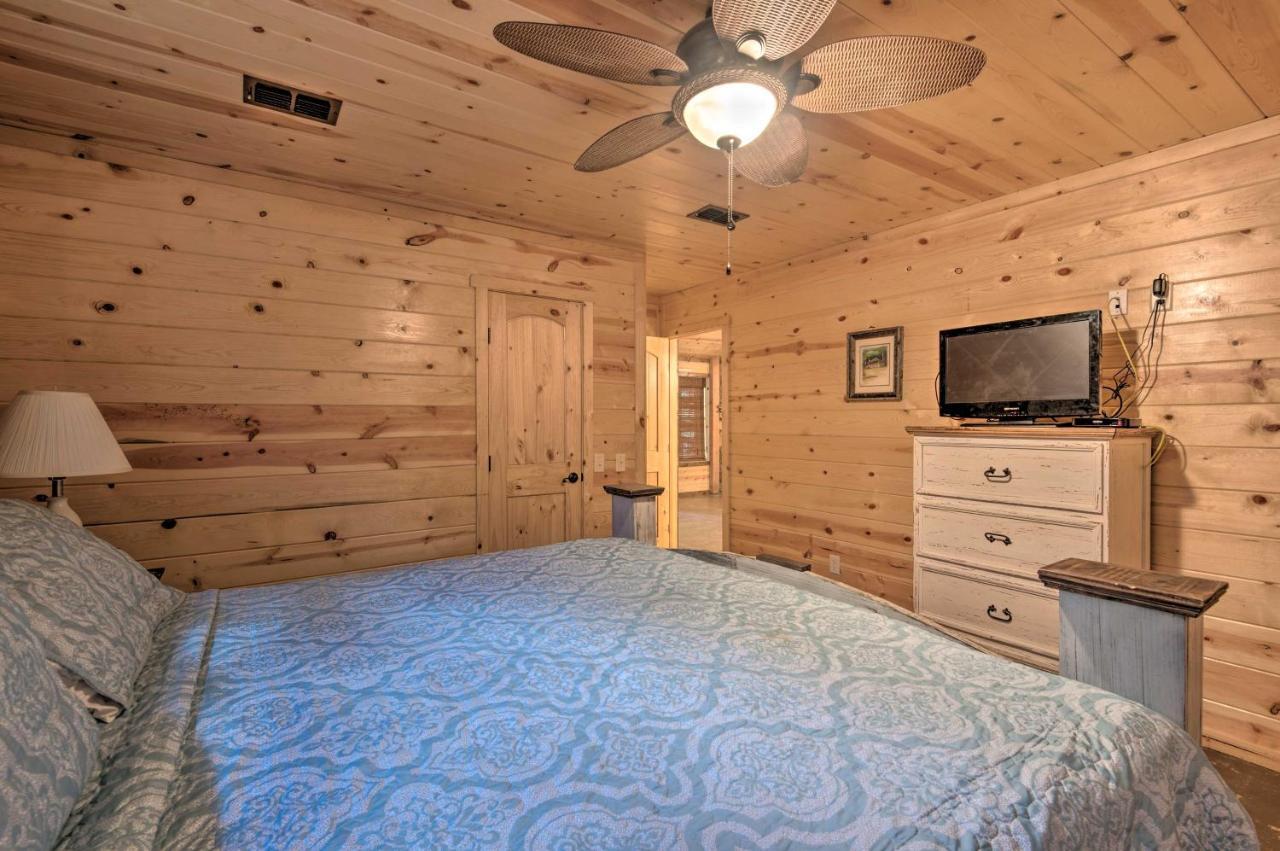 Cabin With Hot Tub - Near Broken Bow Lake And Hiking! المظهر الخارجي الصورة