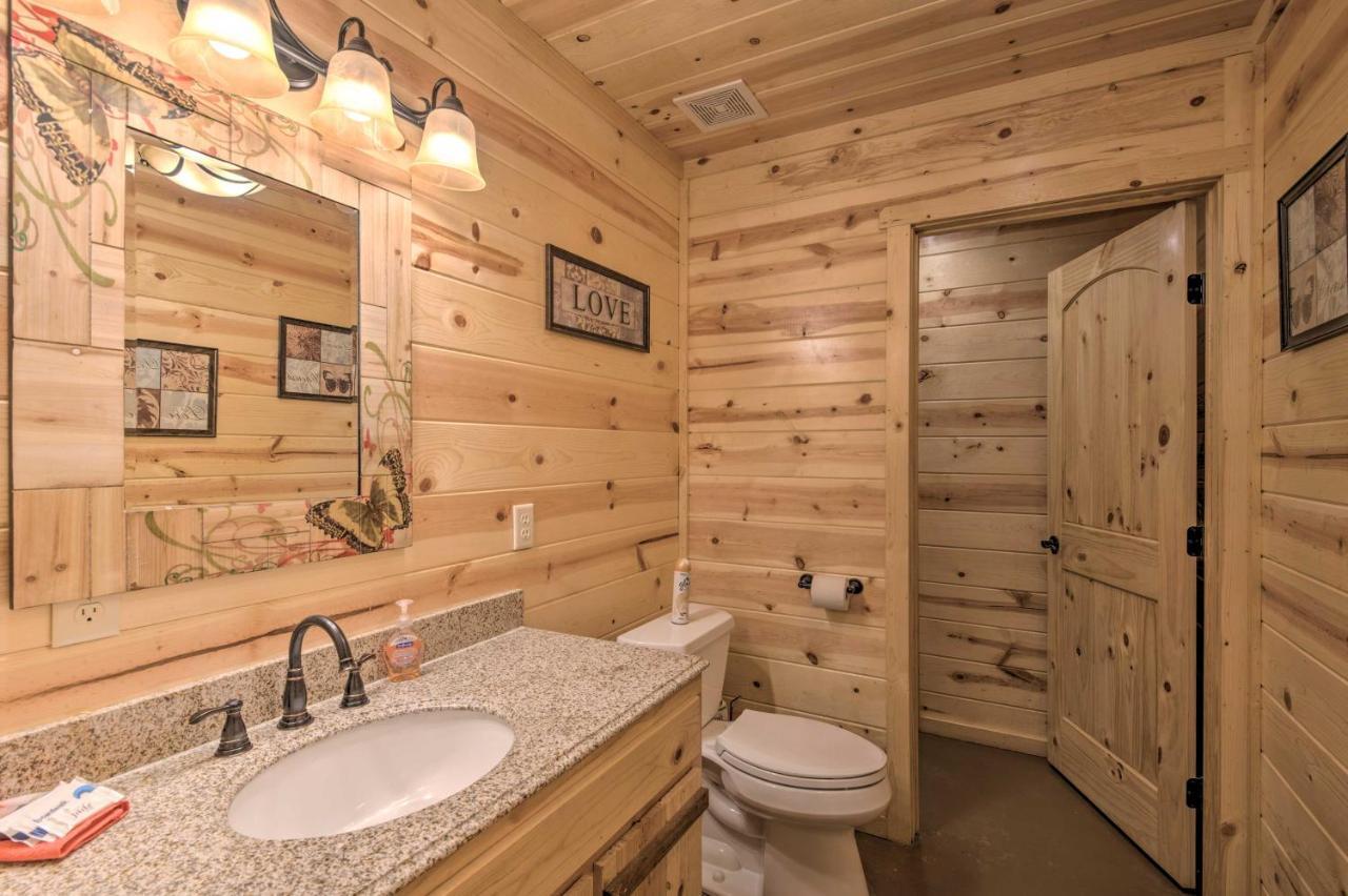 Cabin With Hot Tub - Near Broken Bow Lake And Hiking! المظهر الخارجي الصورة